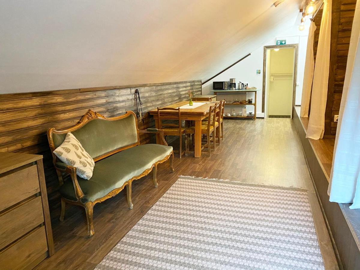 Lauri Historical Log House Manor Hotel Rovaniemi Eksteriør billede