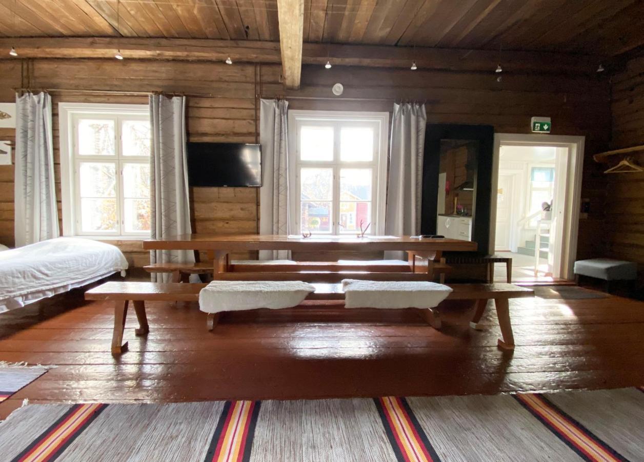 Lauri Historical Log House Manor Hotel Rovaniemi Eksteriør billede
