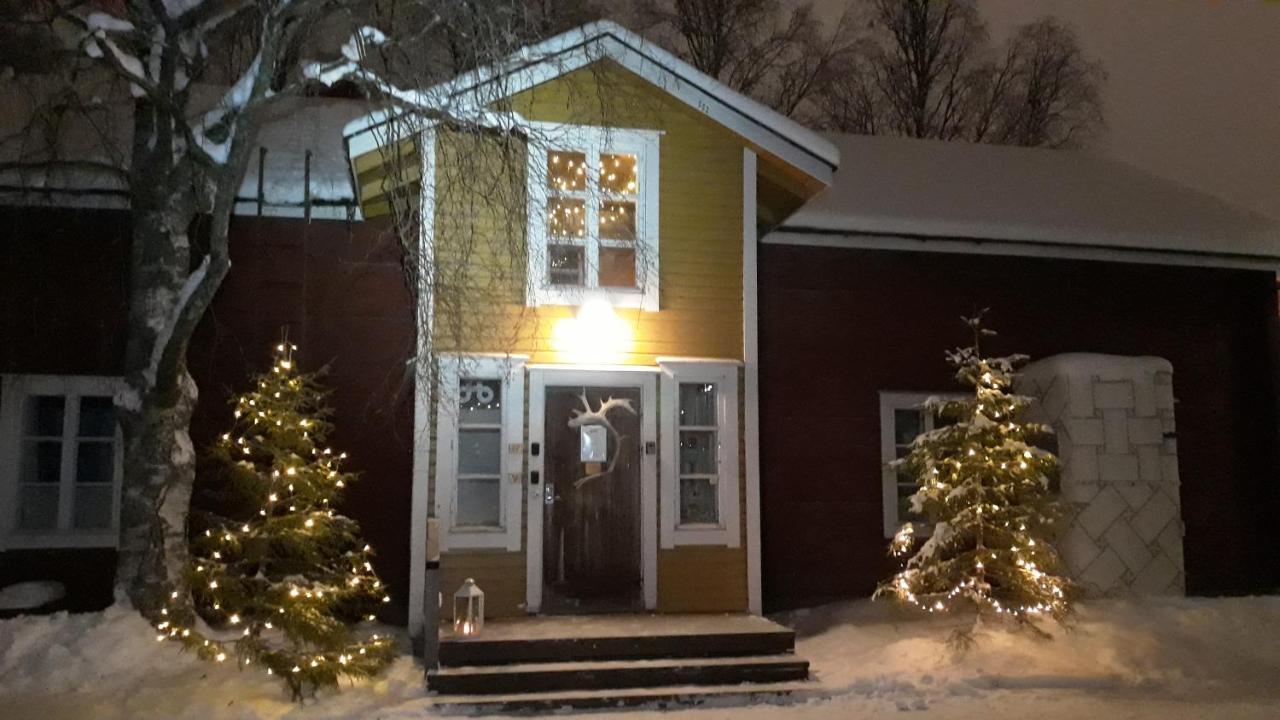 Lauri Historical Log House Manor Hotel Rovaniemi Eksteriør billede